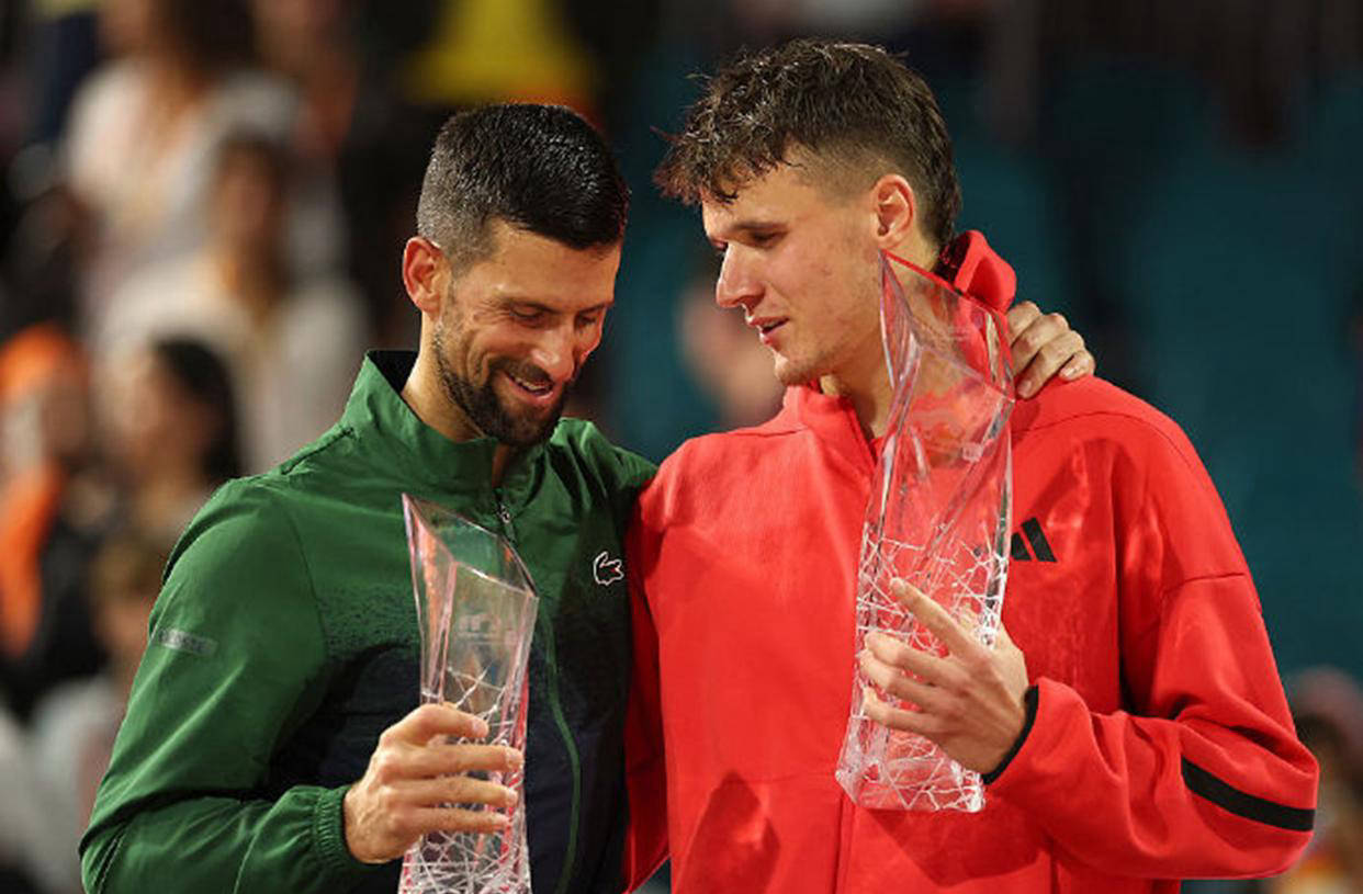 德约科维奇迎来十五赛季出色发挥，瑞士队观众热烈欢呼！-九游官网正版